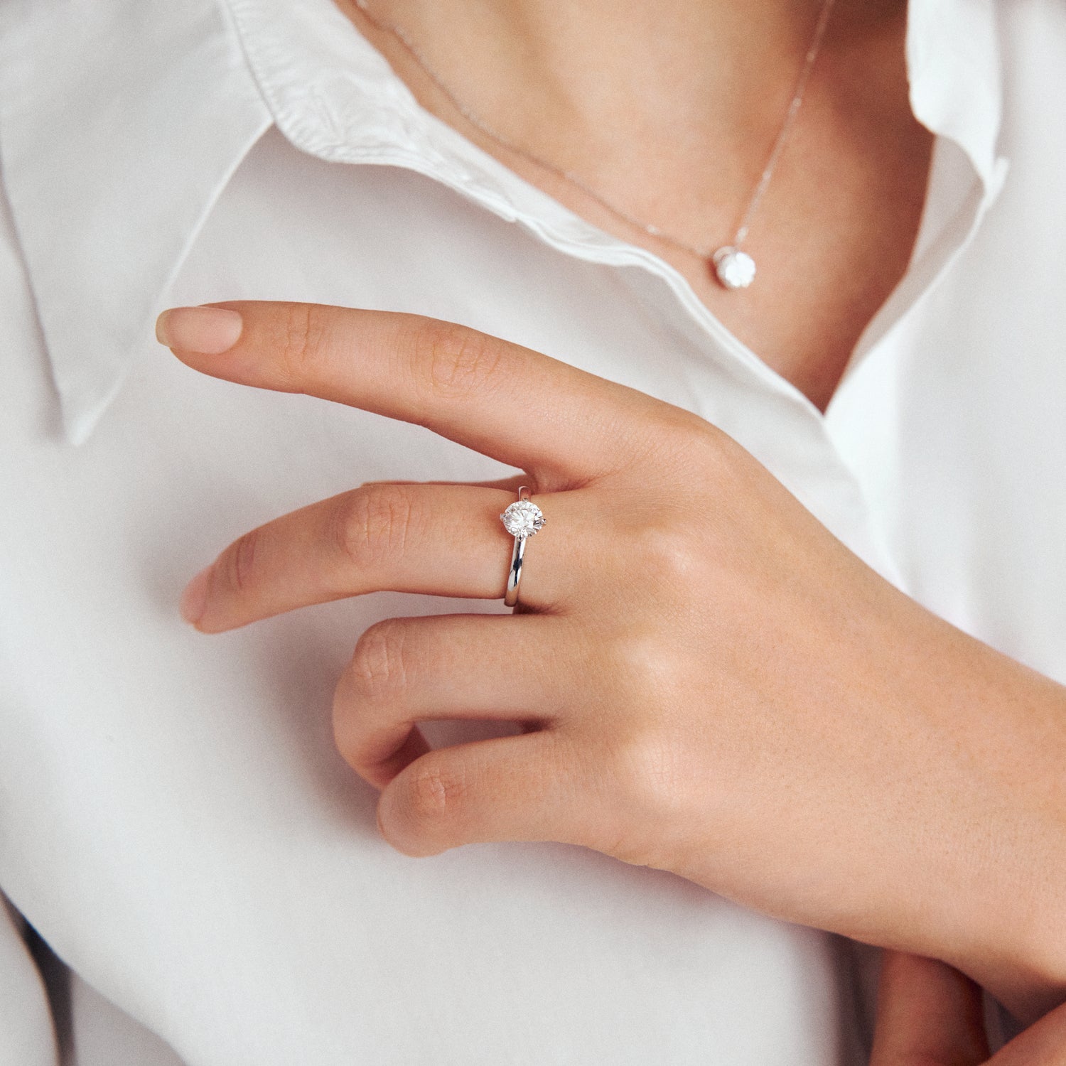 14k Vitguld | 0.50 ct | 60, 14k Vitguld | 0.50 ct | 58, 14k Vitguld | 0.50 ct | 56, 14k Vitguld | 0.50 ct | 54, 14k Vitguld | 0.50 ct | 52, 14k Vitguld | 0.50 ct | 50